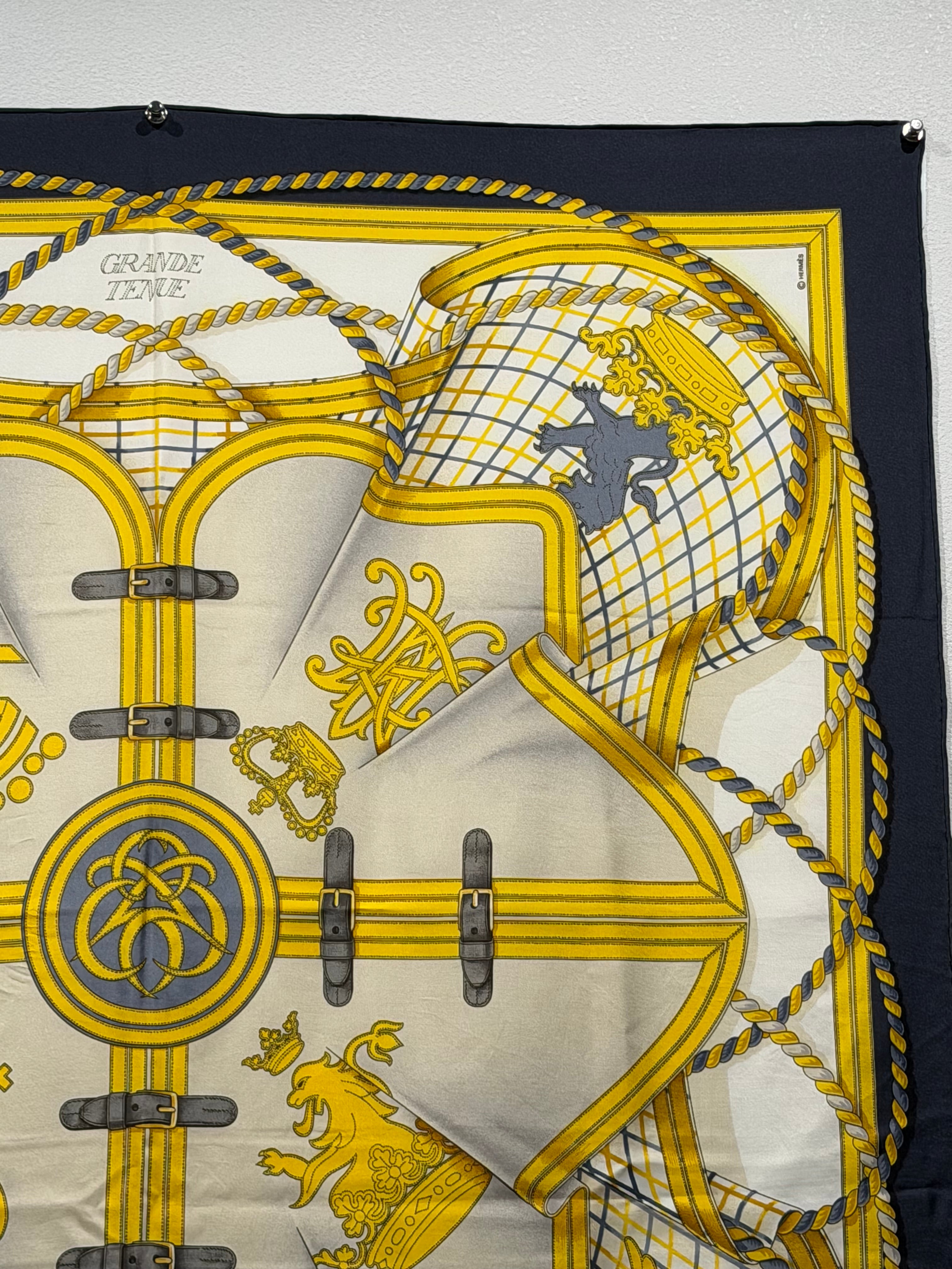 HERMES Care90 『馬の礼装』